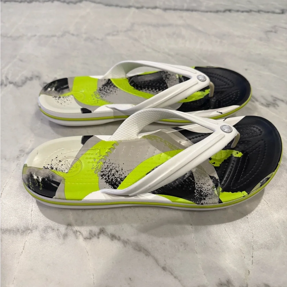CROCS Black and Green Flip-Flops
